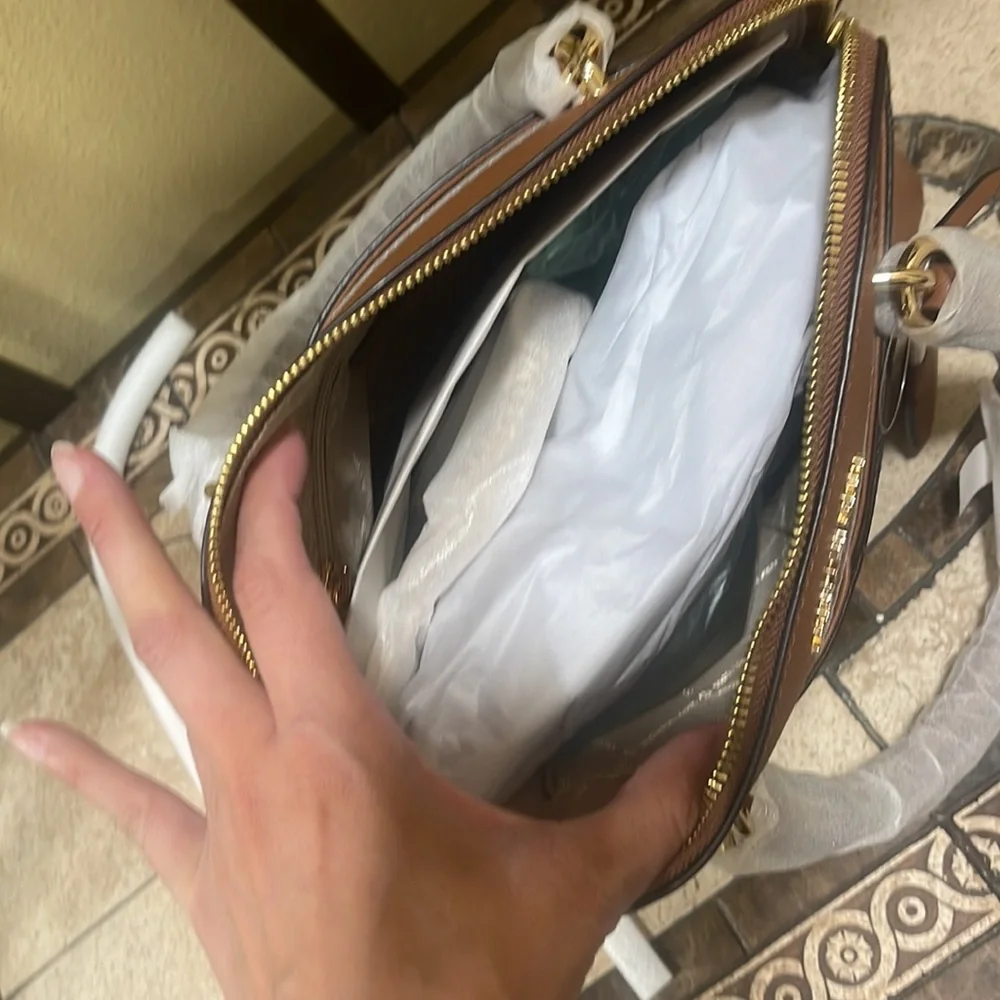 Michael Kors Jet Set Travel Medium Saffiano Leather Dome Satchel - Picture 8 of 13